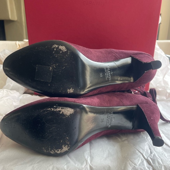 Valentino Garavani suede ankle boots with rockstud accents - Picture 7 of 13